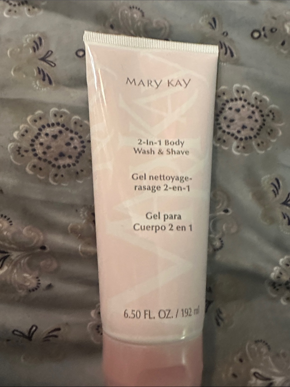 Mary Kay 2-in-1 Body Wash & Shave - Light Pink Tube